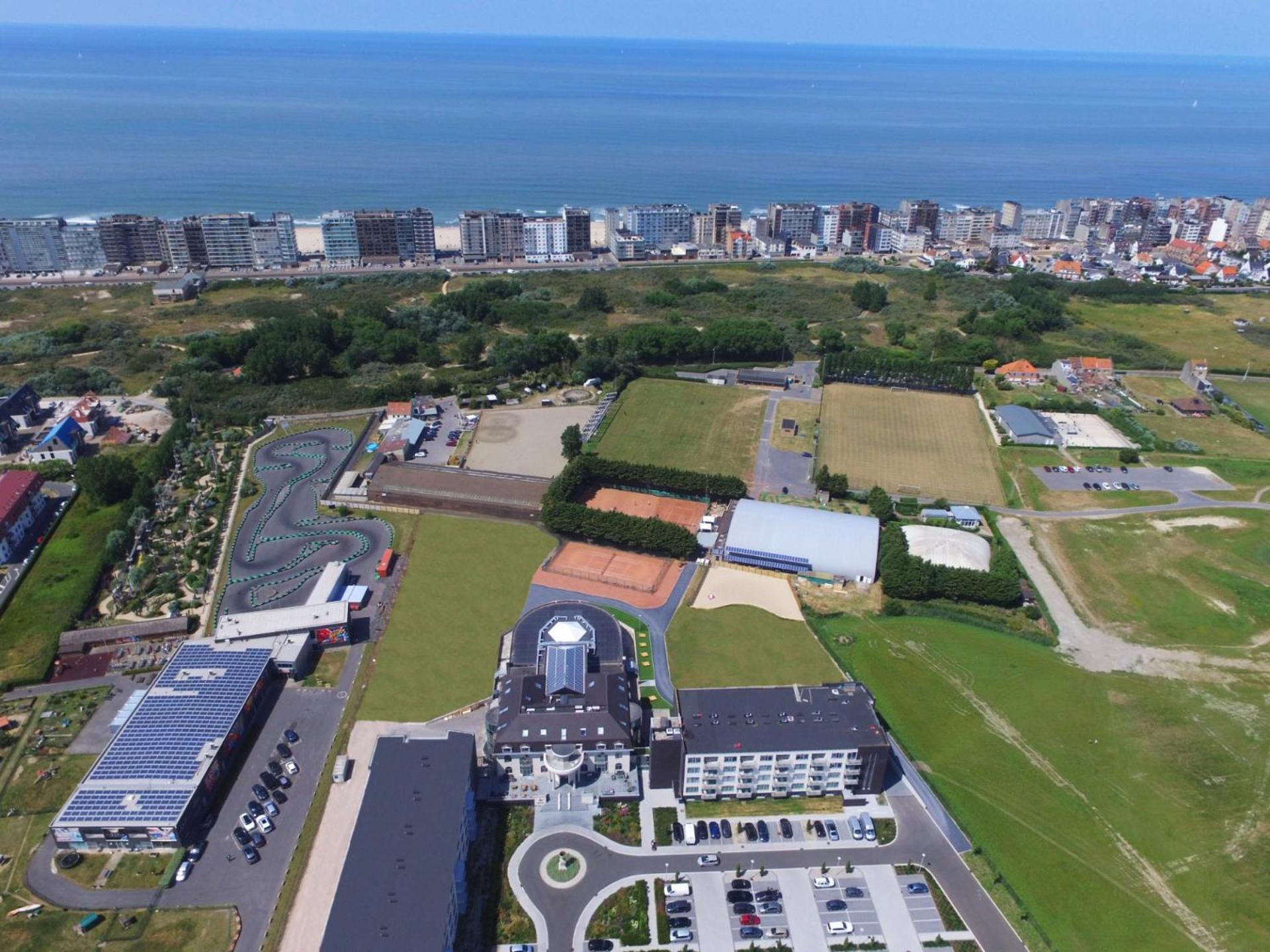 Acropolis - Luxury Appartments I Hotelservice And Parking Middelkerke Bagian luar foto
